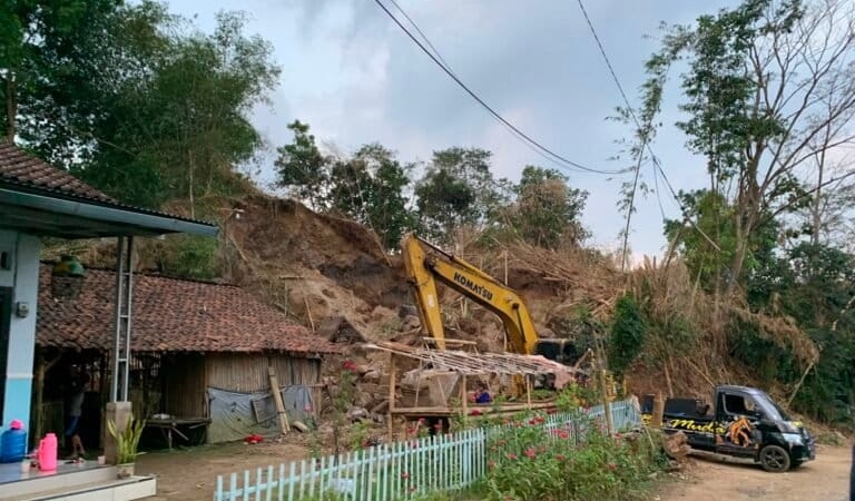 ketika-anak-muda-di-jember-suarakan-penyelamatan-gumuk