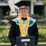umurnya-baru-22-tahun,-aqsa-lulusan-magister-fk-undip-kantongi-ipk-sempurna