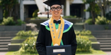 umurnya-baru-22-tahun,-aqsa-lulusan-magister-fk-undip-kantongi-ipk-sempurna