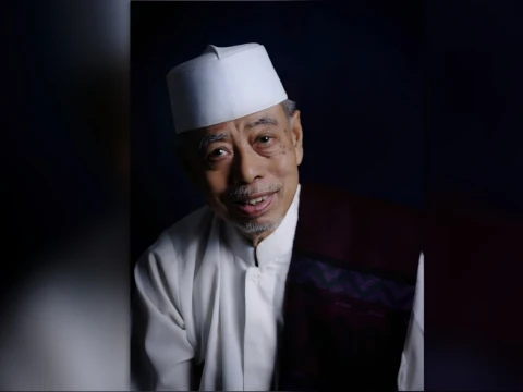 innalillah,-sesepuh-buntet-pesantren-kh-hasanuddin-kriyani-wafat