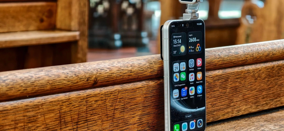 honor-robot-phone-resmi-meluncur,-kamera-bisa-mengangguk-hingga-ikuti-musik