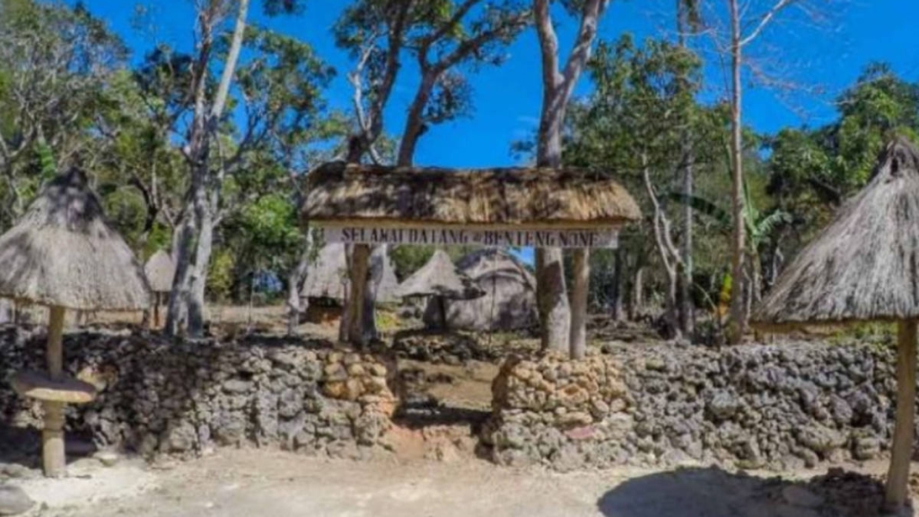 benteng-none-timor,-warisan-kerajaan-amanuban-yang-dijaga-sembilan-generasi