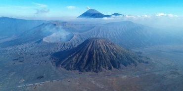 kawasan-wisata-gunung-bromo-ditutup-total-akibat-kebakaran-hutan