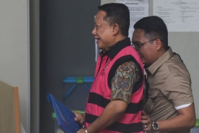 mengapa-penangkapan-tersangka-tak-cukup-membuat-publik-percaya-pemberantasan-korupsi?