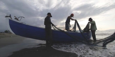sampah-alat-tangkap-ikan-bahayakan-ekosistem-laut-indonesia