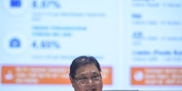 menko-airlangga-matangkan-skema-insentif-motor-listrik