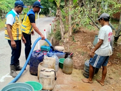 ribuan-warga-terdampak-krisis-air,-bnpb:-kekeringan-mendominasi-di-sejumlah-wilayah