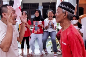 ketika-kemerdekaan-tak-terasa-dalam-keseharian,-apa-yang-sebenarnya-kita-rayakan?