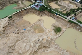 ketika-tambang-emas-ilegal-di-pohuwato-jadi-‘kuburan-massal’