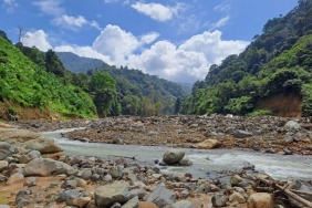warga-alami-krisis-air-bersih-ketika-hutan-penyangga-padang-rusak
