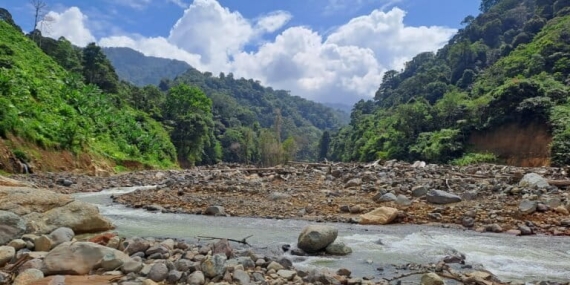 warga-alami-krisis-air-bersih-ketika-hutan-penyangga-padang-rusak