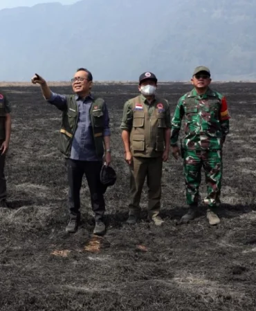 kebakaran-889-hektare-kawasan-bromo-dinyatakan-padam,-tapi-bara-masih-perlu-diwaspadai