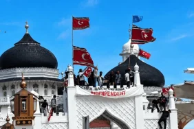 hari-damai-aceh-berakhir-ricuh,-bendera-bulan-bintang-dikibarkan,-ada-apa?