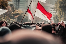 menakar-hakikat-“merdeka”:-refleksi-81-tahun-indonesia-di-bawah-lentera-kesadaran-maiyah