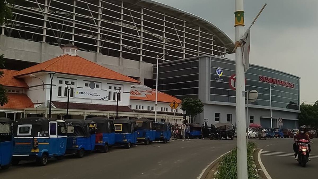 menengok-stasiun-manggarai-yang-pernah-jadi-saksi-pindahnya-ibu-kota-ri-ke-yogyakarta