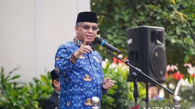 menaker-tegaskan-sdm-kompeten-jadi-kunci-industrialisasi-indonesia