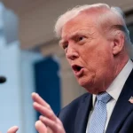 trump-ancam-bom-oman-jika-menghambat-kesepakatan-as-iran-soal-selat-hormuz