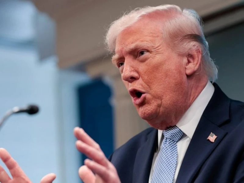 trump-ancam-bom-oman-jika-menghambat-kesepakatan-as-iran-soal-selat-hormuz