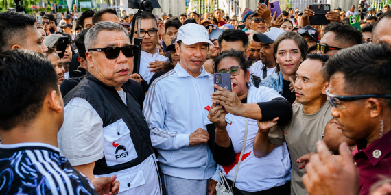 jokowi-turun-gunung,-psi-curi-start:-siapa-yang-terancam-menuju-2029?