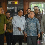 perpres-ojol-segera-final,-dpr-dan-pemerintah-bahas-aturan-pengangkutan-orang-hingga-makanan