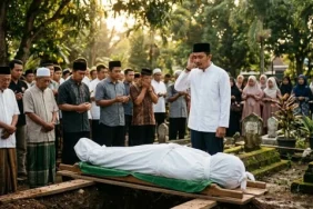 bolehkah-adzan-saat-jenazah-hendak-dikuburkan?-ini-penjelasan-ulama