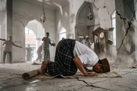 lanjutkan,-berhenti,-atau-sholat-sunnah-saat-gempa?