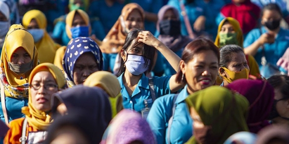 satu-juta-lulusan-perguruan-tinggi-menganggur,-kesenjangan-kompetensi-dan-kebutuhan-dunia-kerja