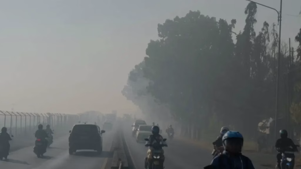 kalimantan-darurat-karhutla,-warga-menghirup-racun-dalam-kepungan-kabut-asap