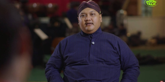 ndarboy-genk-bangga-bisa-jadi-penerus-didi-kempot-dan-manthous-di-skena-musik-jawa
