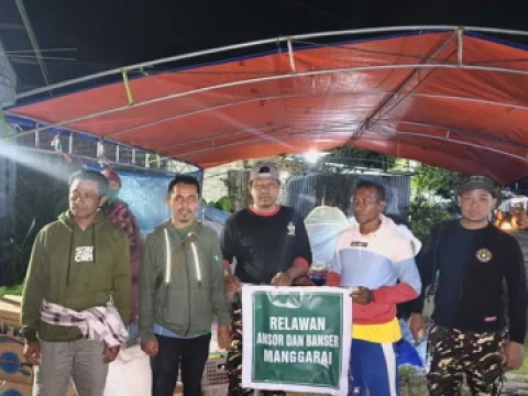 warga-terdampak-gempa-ntt-masih-bertahan-di-tenda,-nu-peduli-salurkan-bantuan