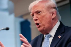 trump-tunda-tarif-50-persen-untuk-barang-kanada-selama-3-hari