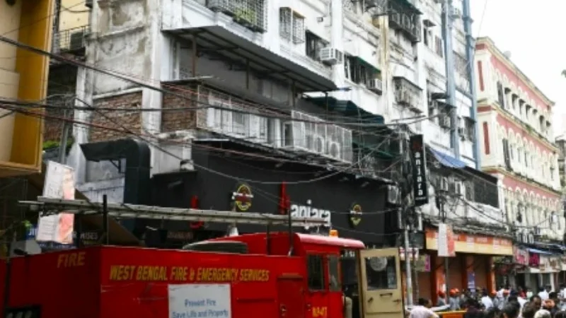 kebakaran-hotel-di-india-tewaskan-9-orang
