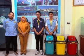 tempat-sampah-pintar-tenaga-surya-buatan-ugm-bermanfaat-di-kepulauan-seribu