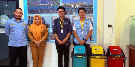 Tempat Sampah Pintar Tenaga Surya Buatan UGM Bermanfaat di Kepulauan Seribu