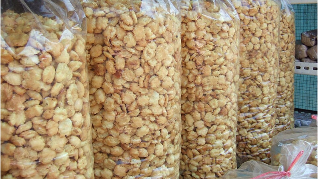 keceprek,-jajanan-tradisional-dari-serang-banten-yang-terbuat-dari-buah-melinjo