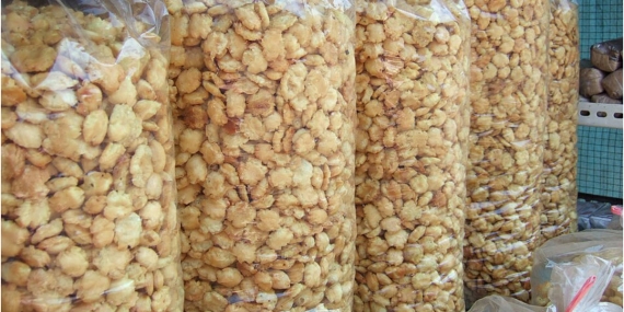 keceprek,-jajanan-tradisional-dari-serang-banten-yang-terbuat-dari-buah-melinjo