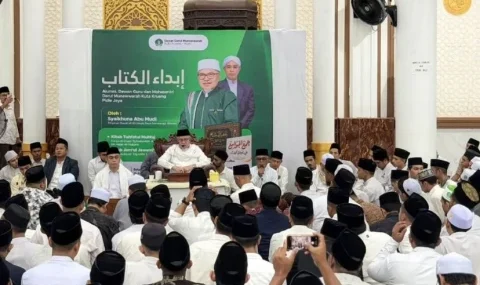 pembukaan-ngaji-kitab-di-pidie-jaya,-abu-mudi-ijazahkan-sanad-keilmuan-kepada-abiya-kuta-krueng