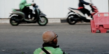 bekerja-tanpa-jaring-pengaman:-pengemudi-ojol-diinjak-perusahaan-platform-dan-dighosting-negara