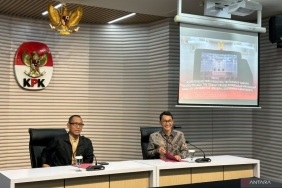 ott-unsoed,-kpk-tetapkan-rektor-dan-lima-orang-sebagai-tersangka