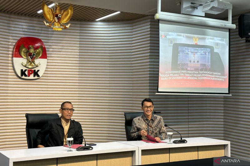 ott-unsoed,-kpk-tetapkan-rektor-dan-lima-orang-sebagai-tersangka