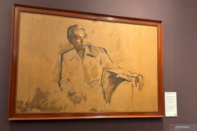 sisi-lain-sosok-adam-malik-lewat-sapuan-kuas