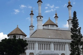 masjid-agung-tasikmalaya,-masjid-dengan-gaya-neoklasik-yang-berdiri-sejak-1888