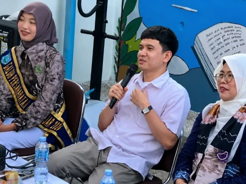 sekretaris-ldnu-banjar-kalsel-tebar-semangat-literasi-dan-pemikiran-kritis-pemuda-di-tabu-#12