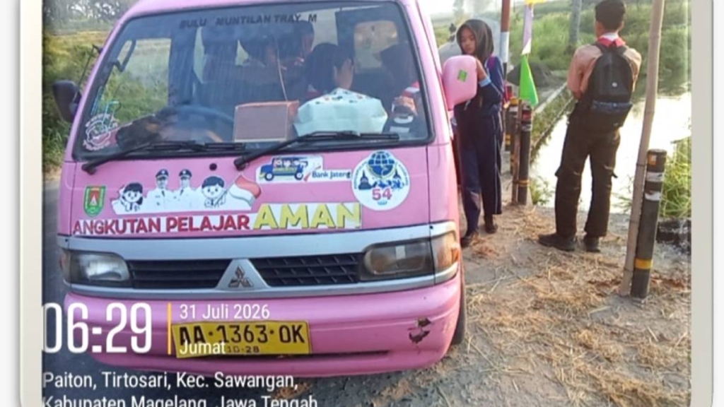 angkutan-pelajar-aman-magelang:-naik-angkot-gratis,-orang-tua-tak-lagi-waswas!