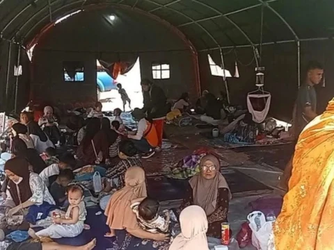 data-terkini-gempa-ntt:-87-meninggal-dunia,-1.298-luka-luka,-dan-150-ribu-warga-mengungsi