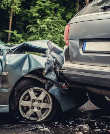 kurang-dari-sepekan,-12-orang-tewas-dalam-kecelakaan-mobil-melawan-arus-di-inggris-dan-irlandia