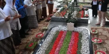 selama-muktamar-nu-tambakberas,-makam-gus-dur-dibuka-24-jam