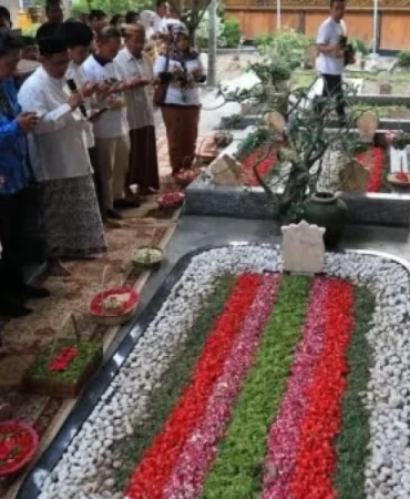 selama-muktamar-nu-tambakberas,-makam-gus-dur-dibuka-24-jam