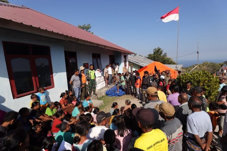 belajar-dari-gempa-ntt,-ancaman-geologi-minim-mitigasi