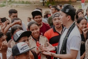 deretan-artis-bantu-korban-gempa-ntt,-ada-yang-galang-donasi-hingga-terjun-langsung